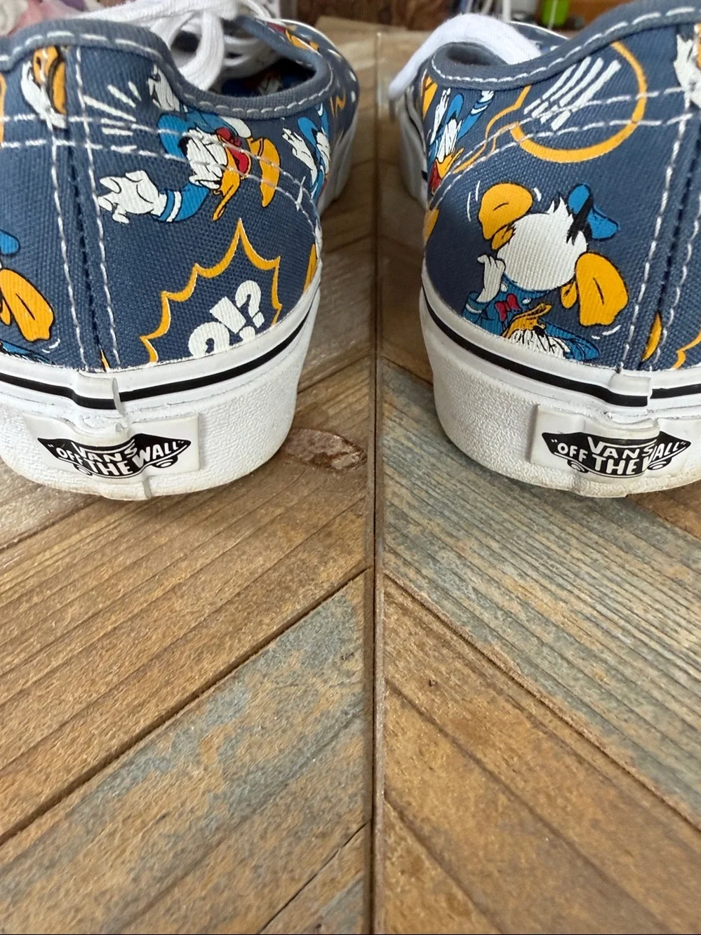 Disney VANS Navy Donald Duck Graphic Canvas Lace-Up Sneakers sz 6.5 M, 8W - Picture 5 of 7